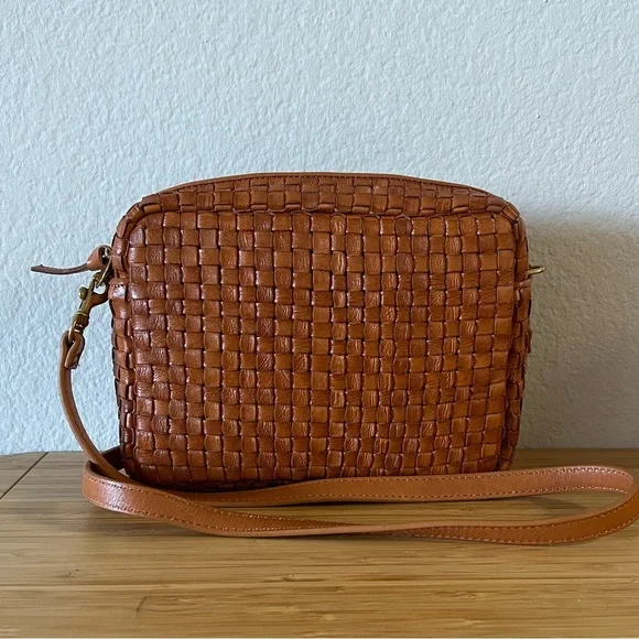 Clare V midi sac Woven Leather Crossbody Bag in Cognac Brown - Picture 1 of 2